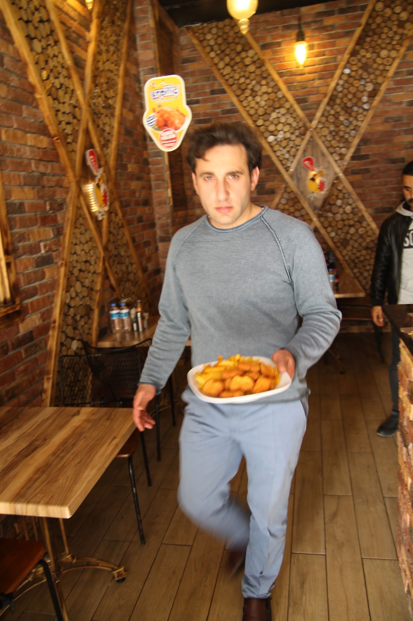 By Üürüü Piliç Çevirme Basaksehir Iosb