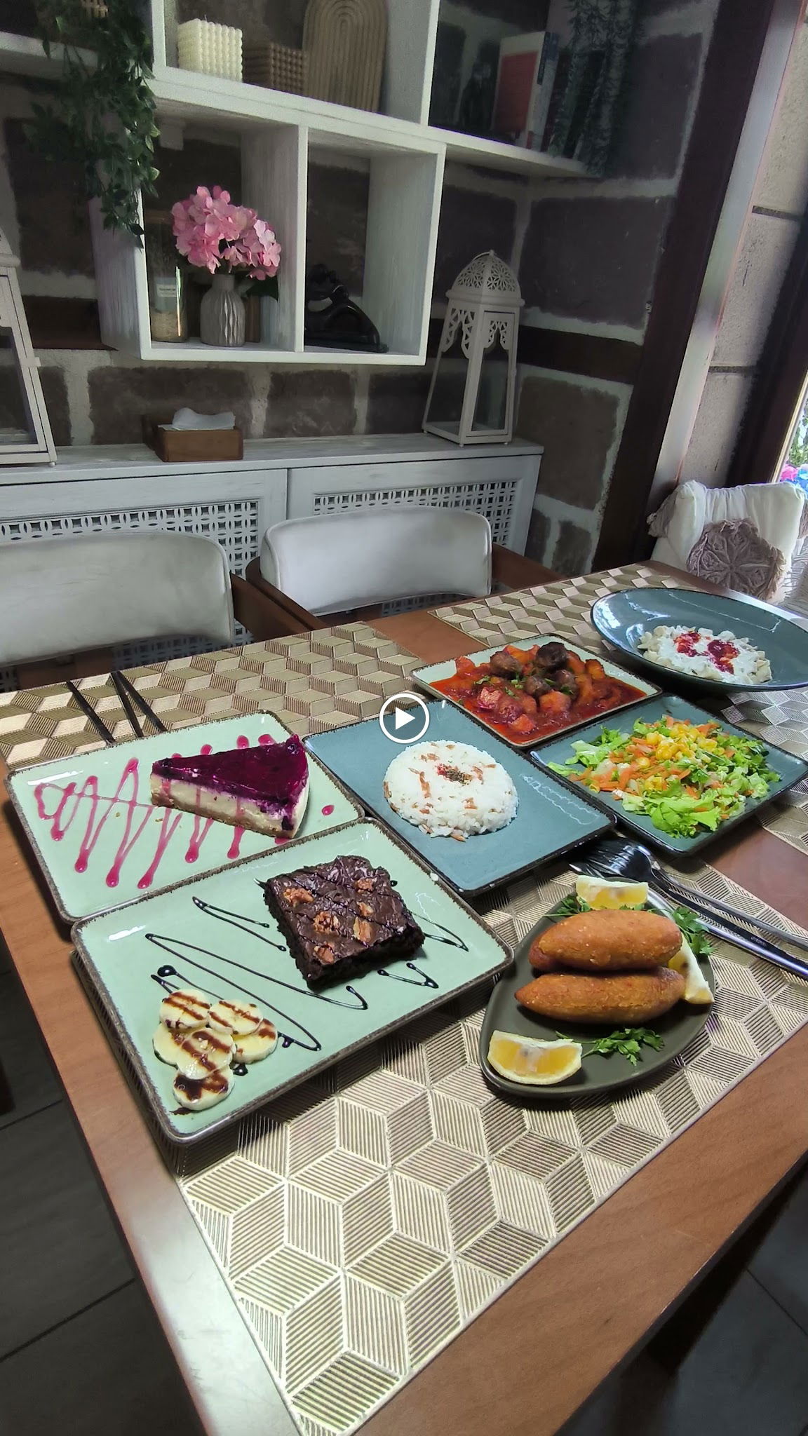 Gülümse Atölye & Cafe