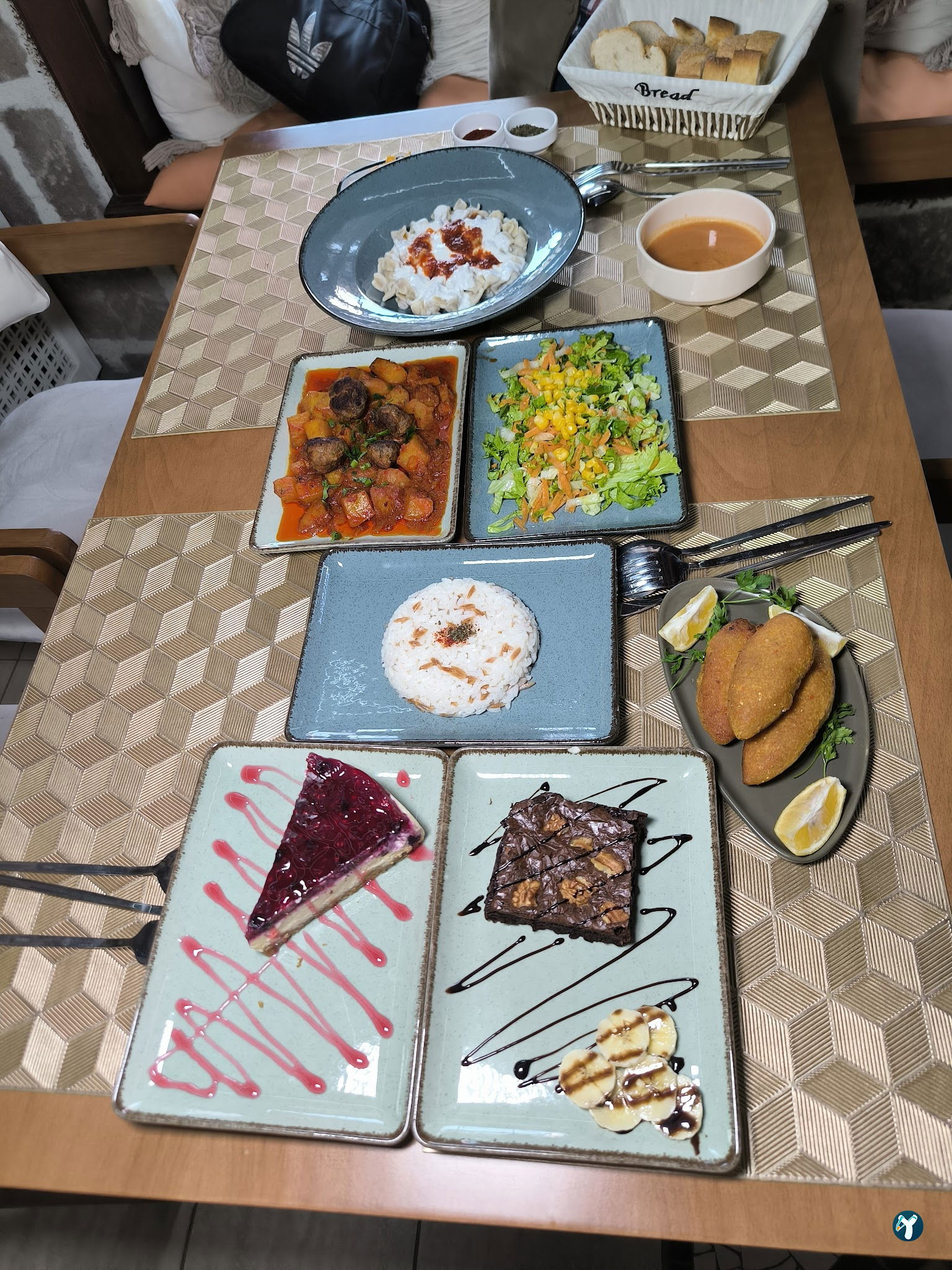 Gülümse Atölye & Cafe