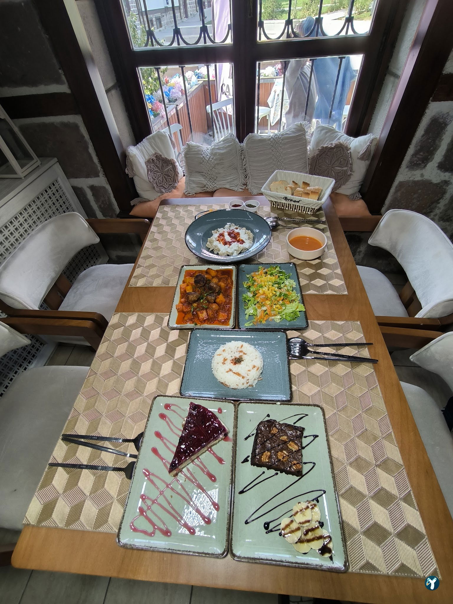 Gülümse Atölye & Cafe