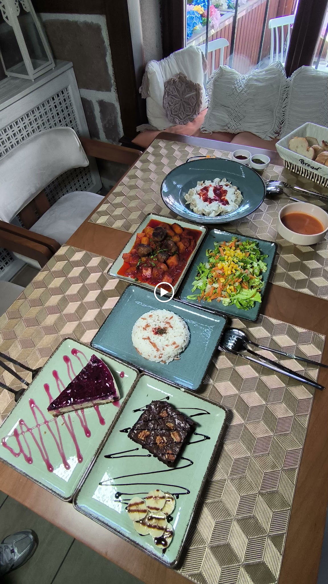 Gülümse Atölye & Cafe