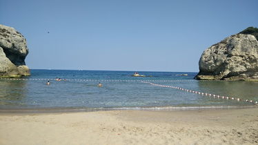 Menendi Beach Clup