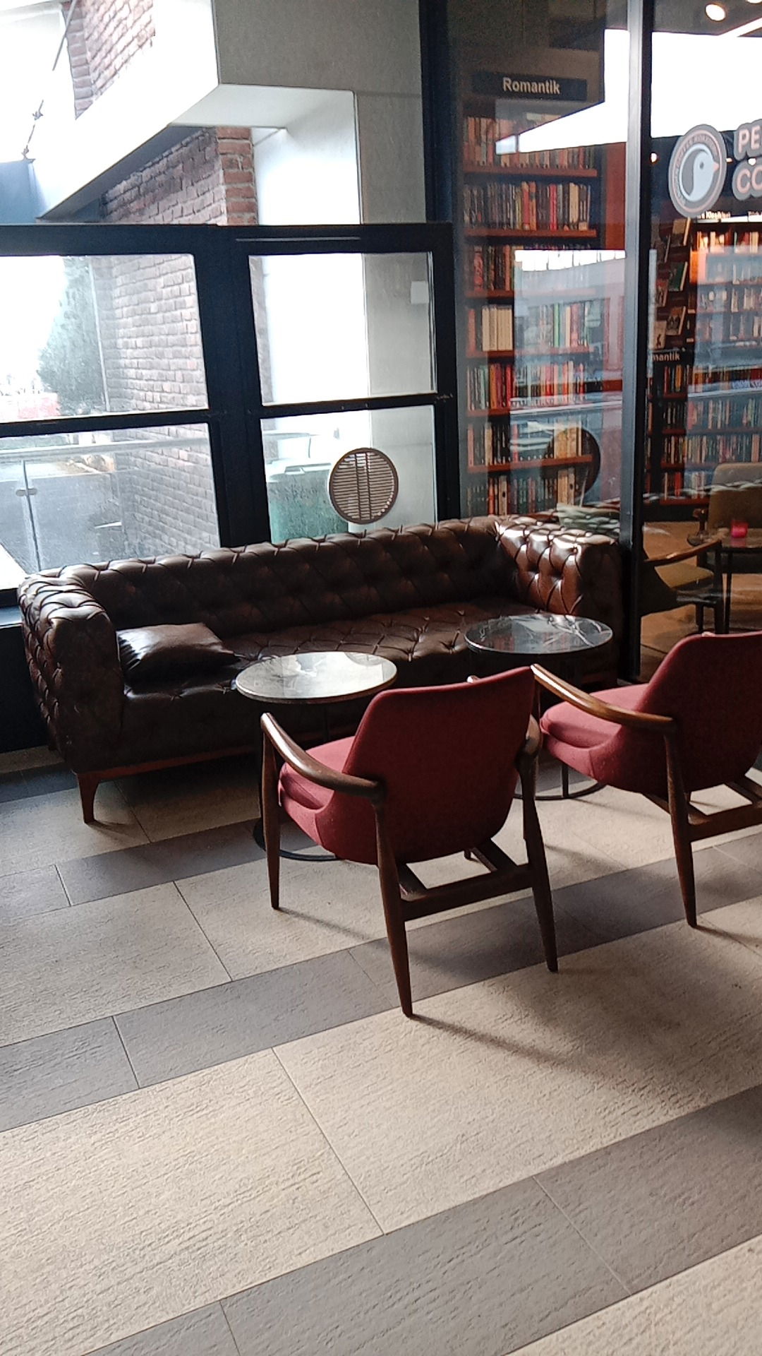 Penguen Kitabevi Tuzla