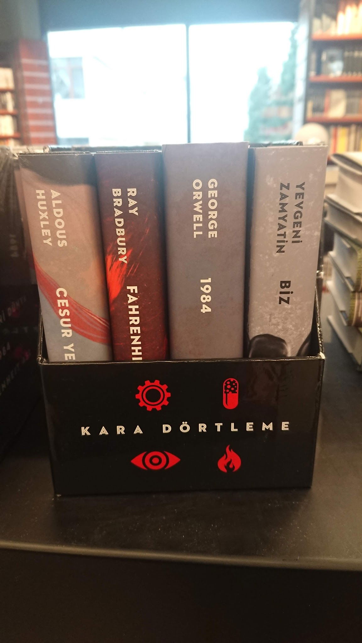 Penguen Kitabevi Tuzla