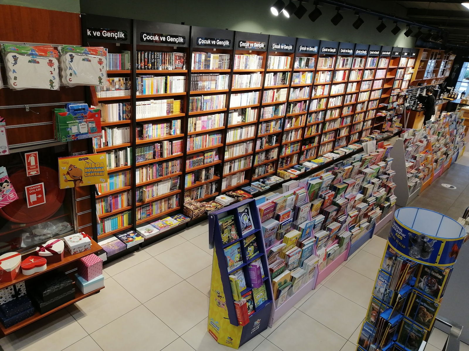 Penguen Kitabevi Tuzla