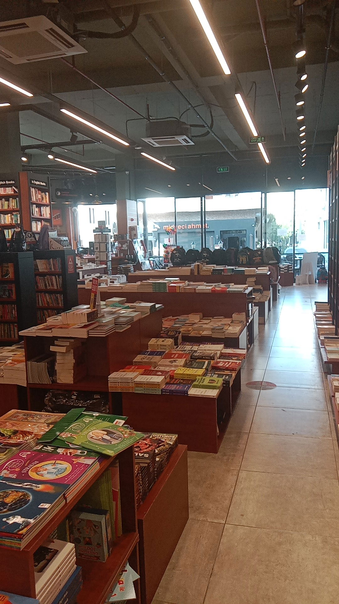 Penguen Kitabevi Tuzla