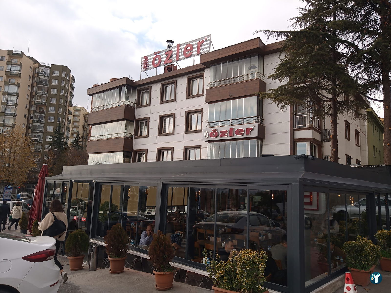 Özler Döner