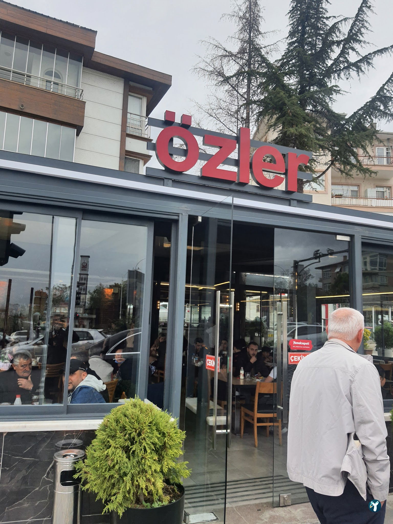 Özler Döner