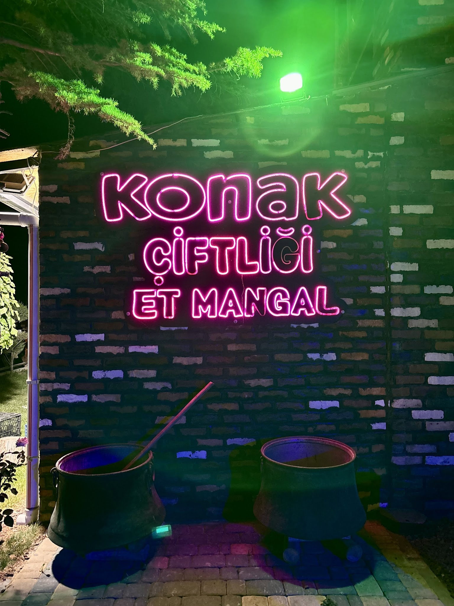Konak Çiftliği Et Mangal Restaurant