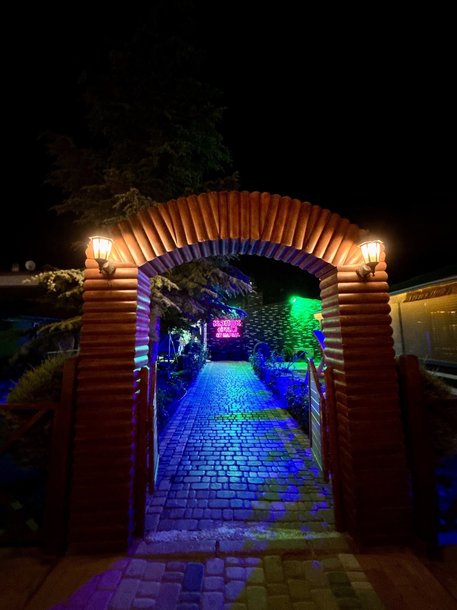 Konak Çiftliği Et Mangal Restaurant