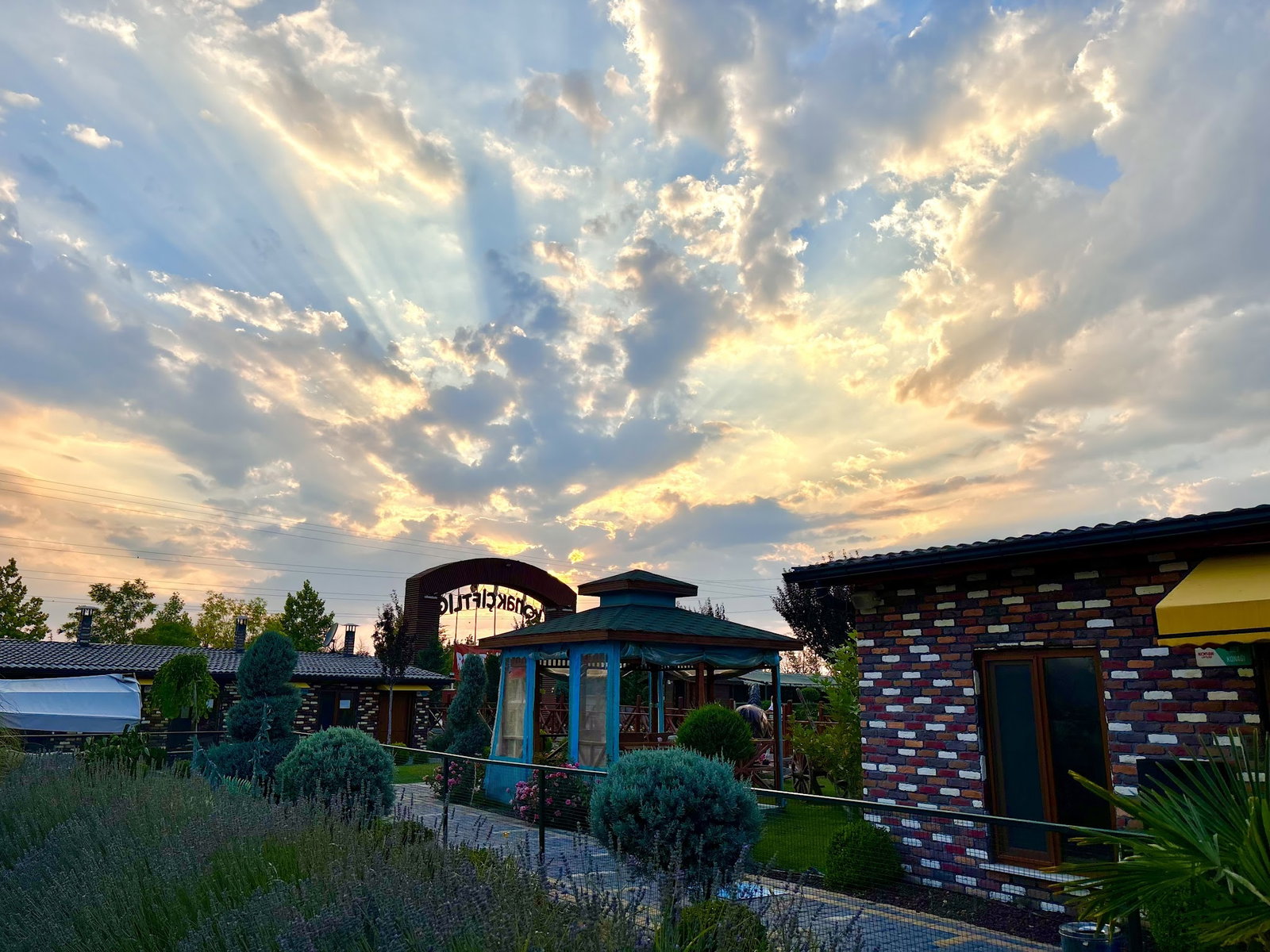 Konak Çiftliği Et Mangal Restaurant