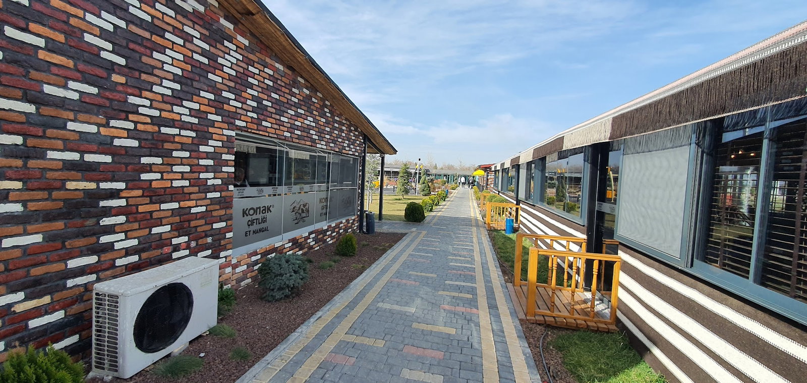 Konak Çiftliği Et Mangal Restaurant