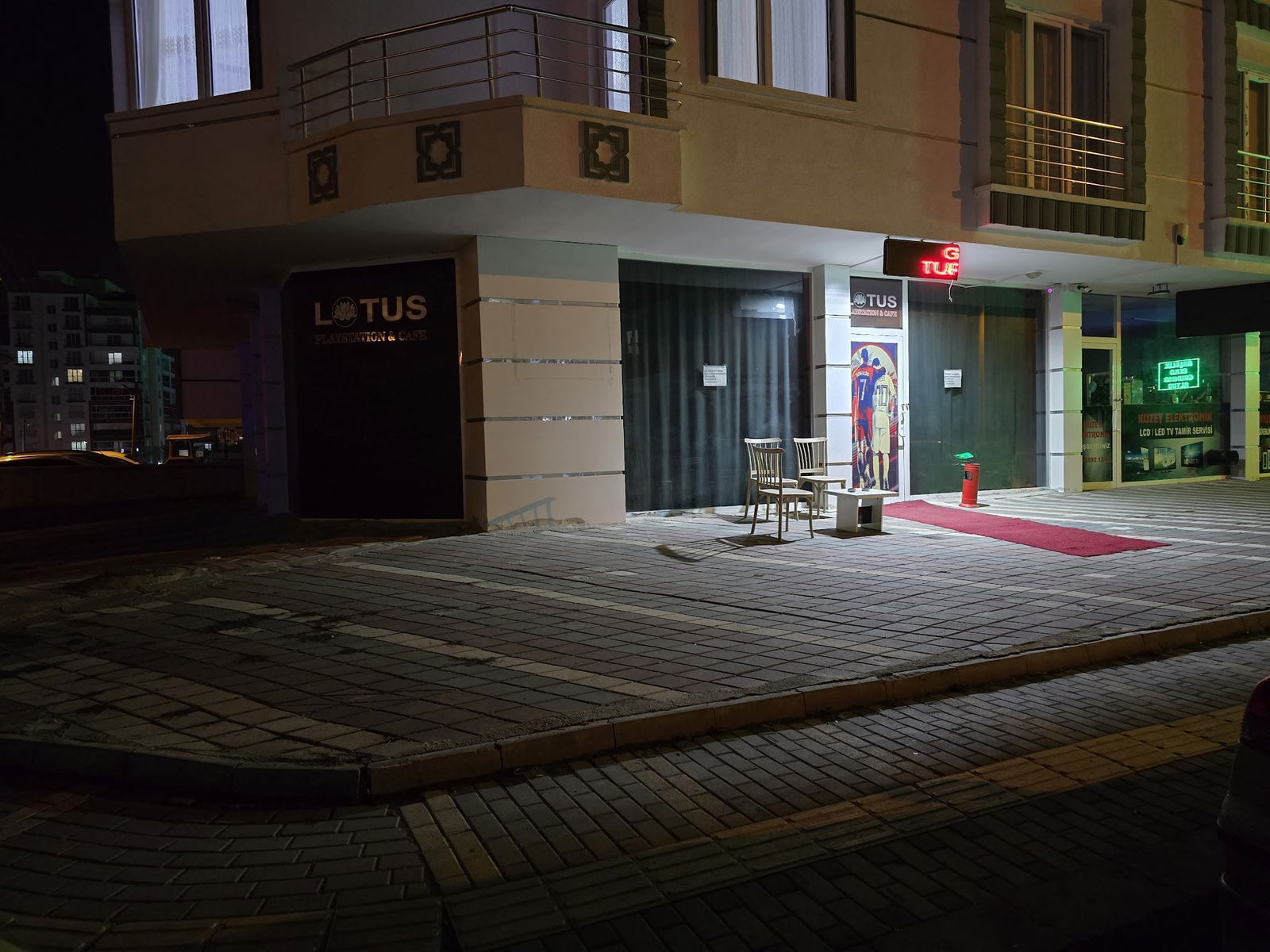 Lotus Playstation Cafe