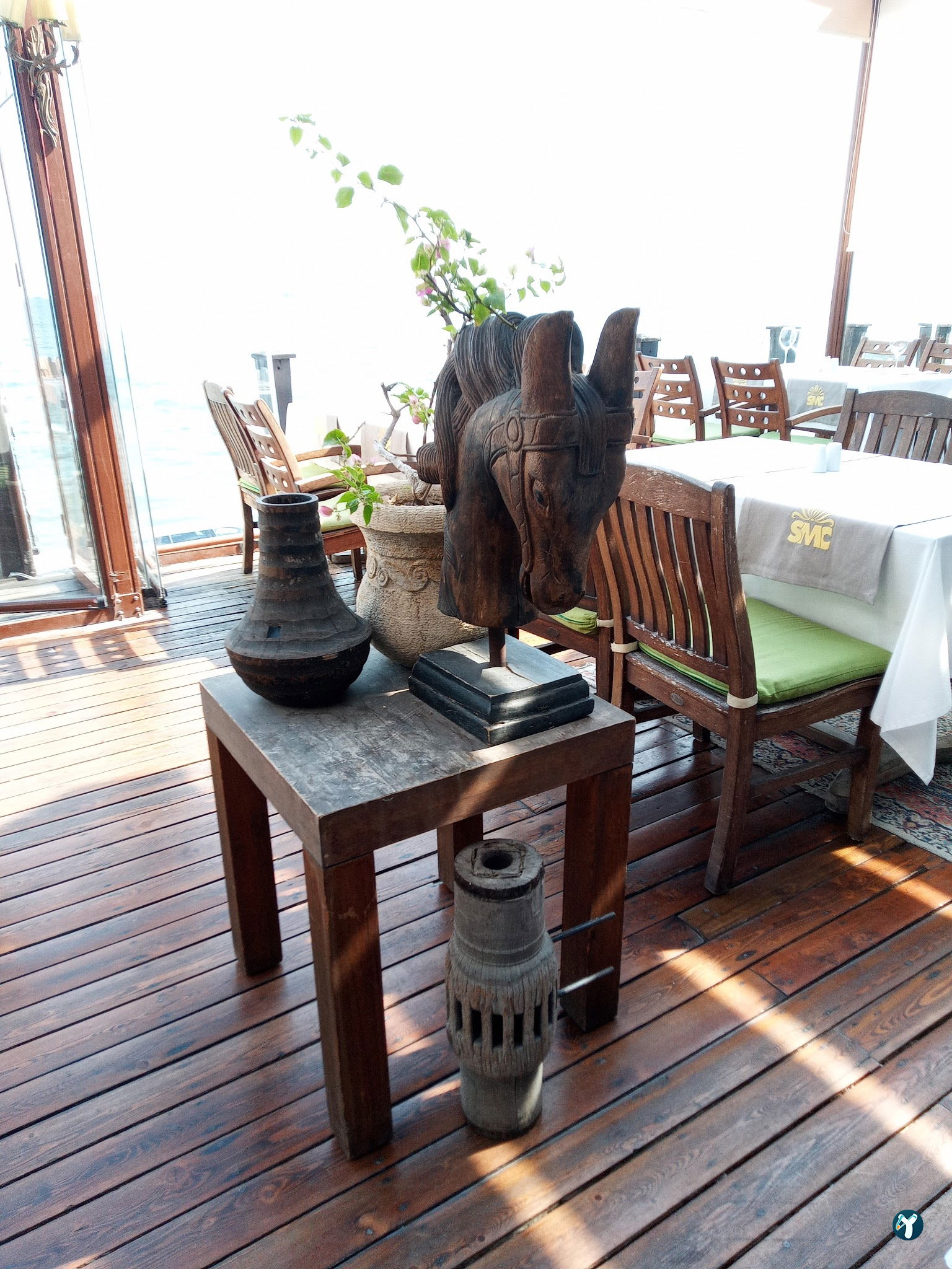 Smc Cafe & Bar
