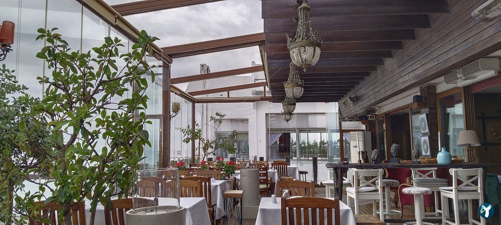 Smc Cafe & Bar