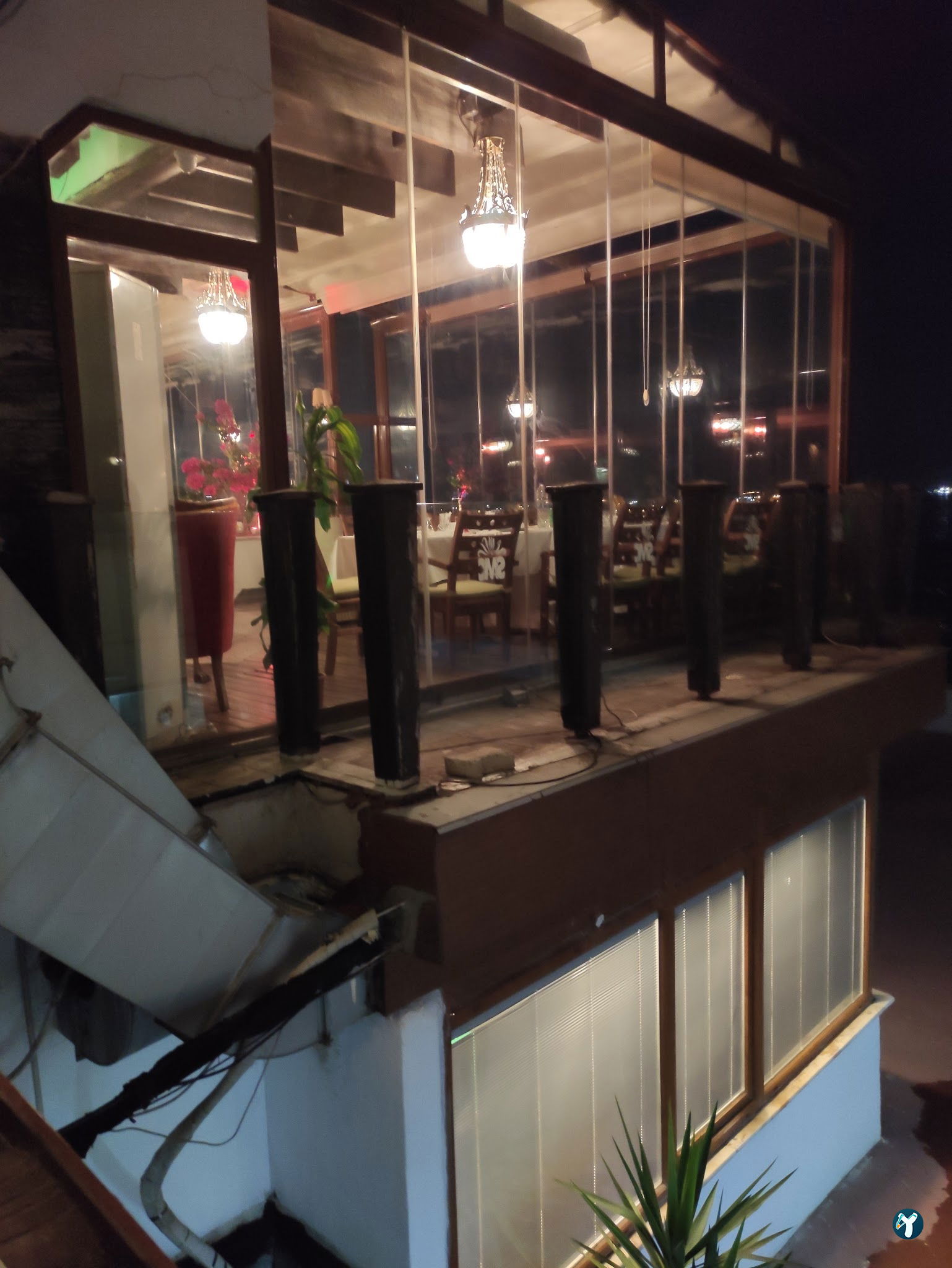 Smc Cafe & Bar