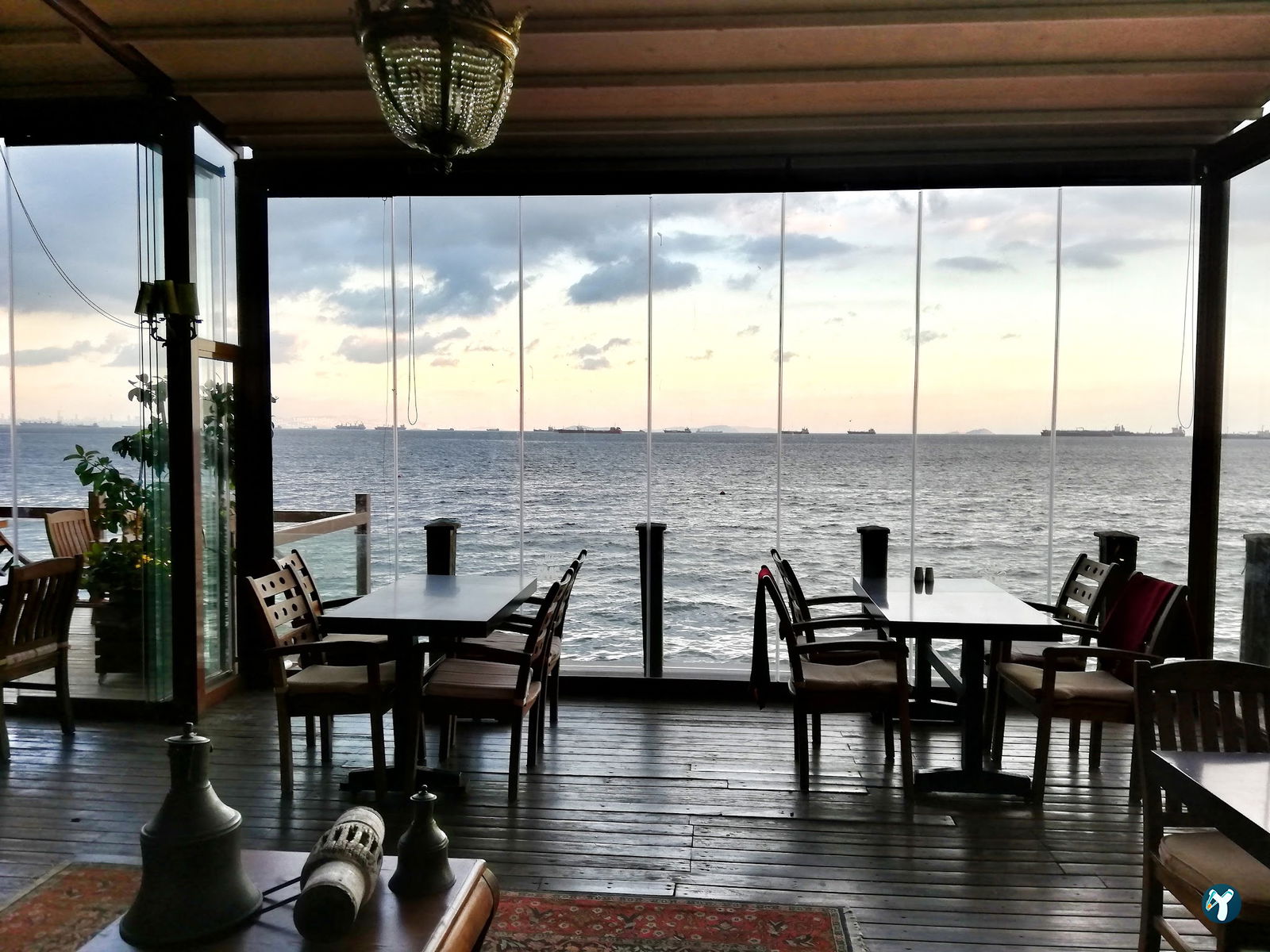 Smc Cafe & Bar