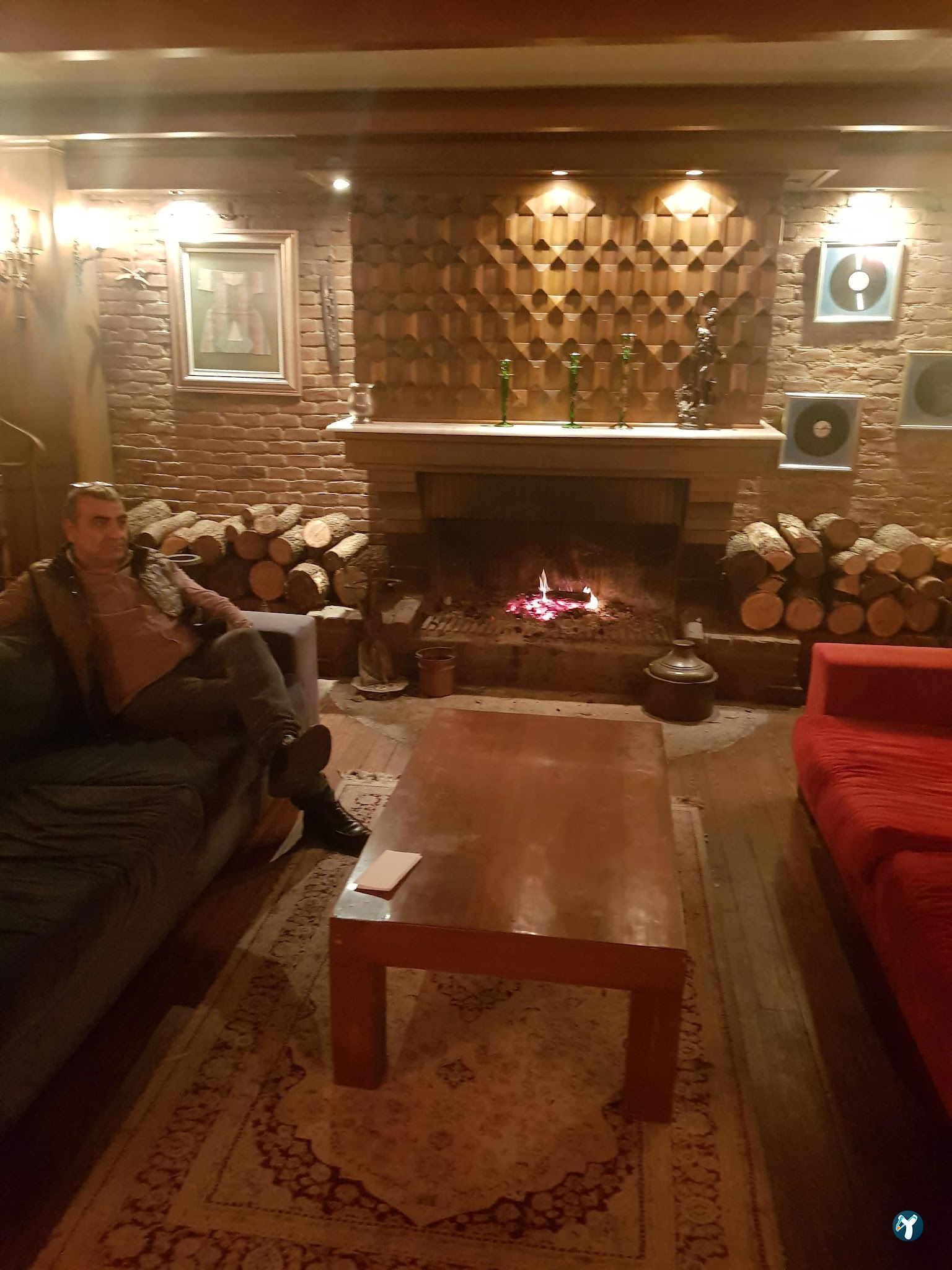 Smc Cafe & Bar