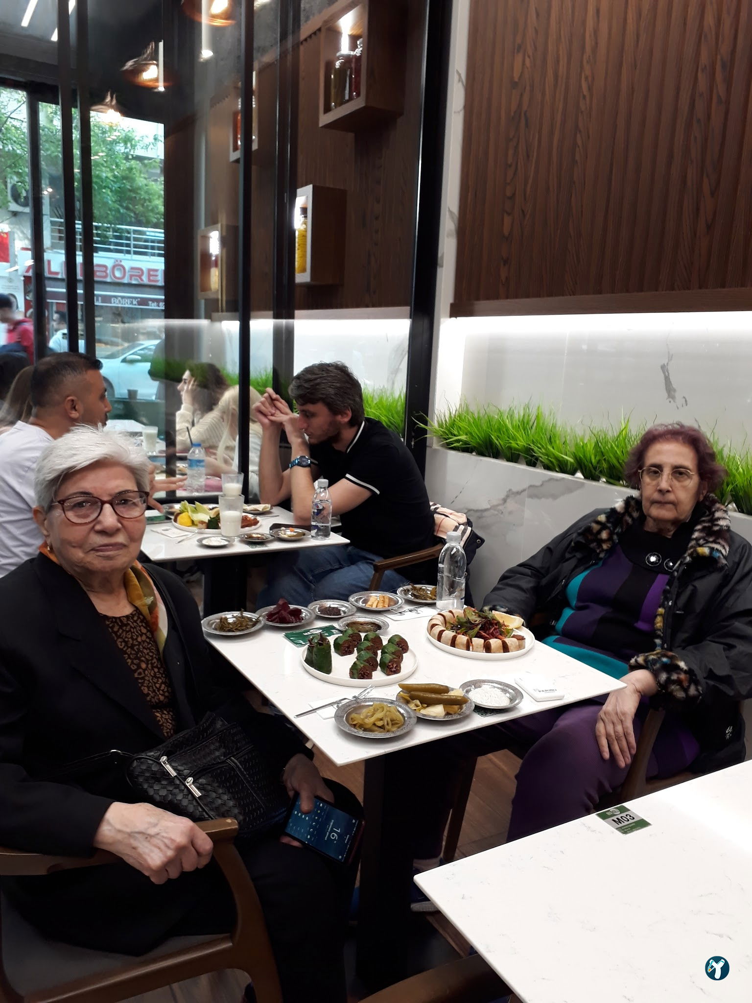 Smc Cafe & Bar
