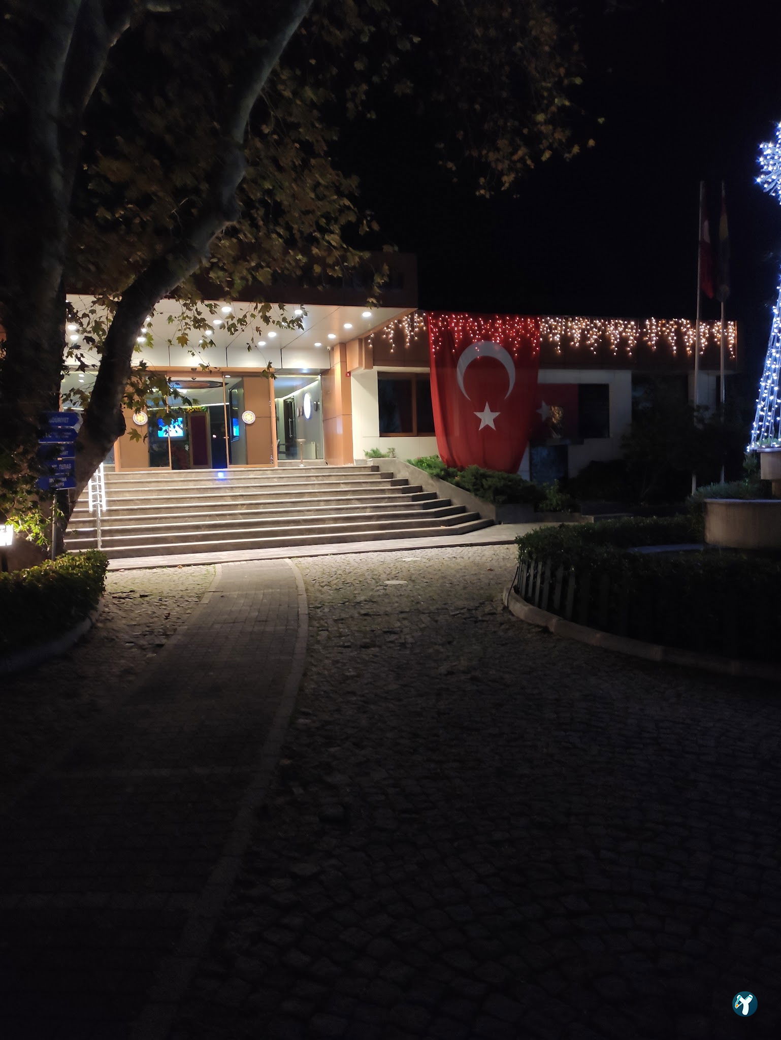 Smc Cafe & Bar