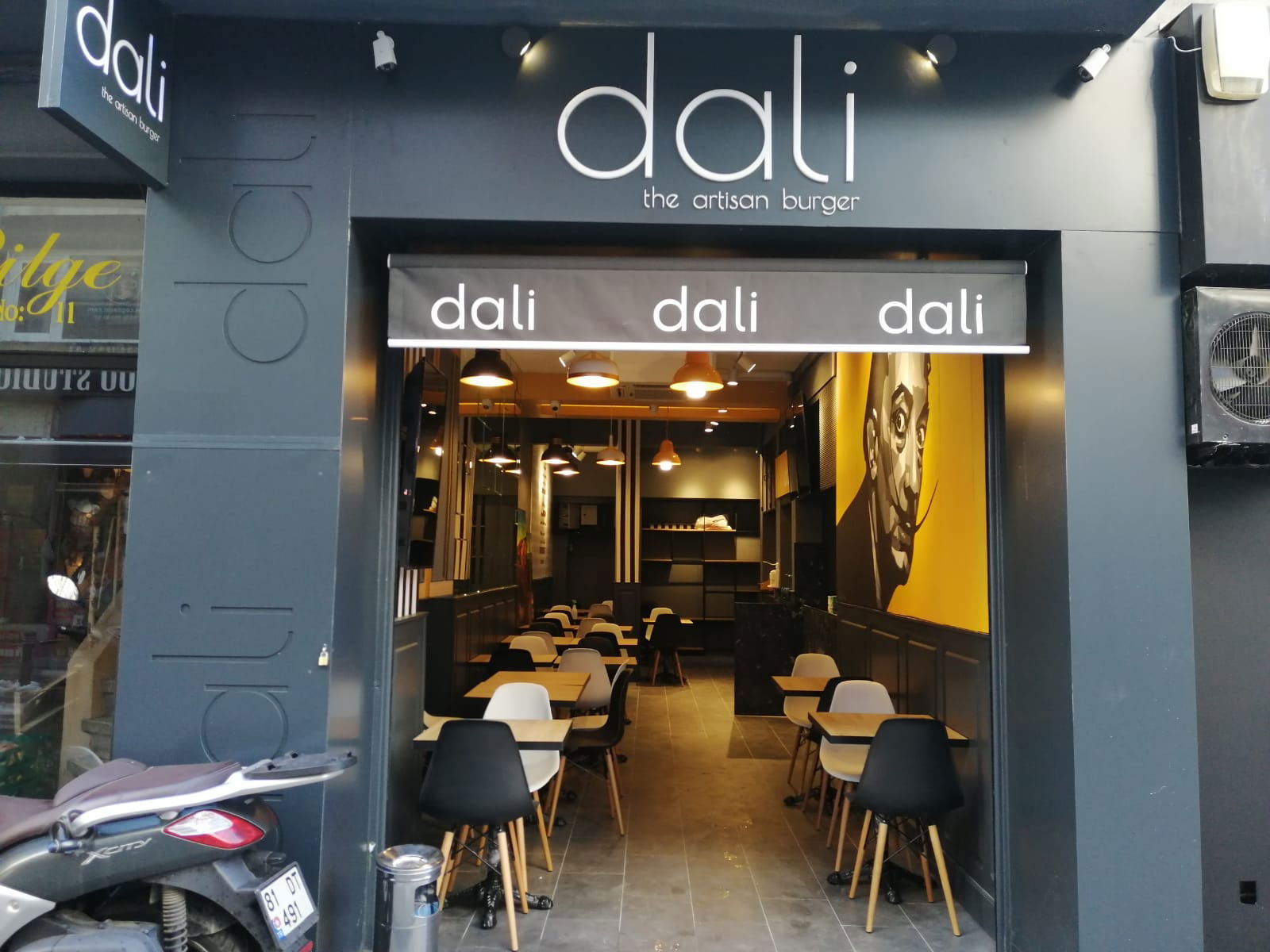 Dali Burger Kadıköy