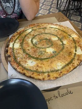 Pizza Locale resimleri