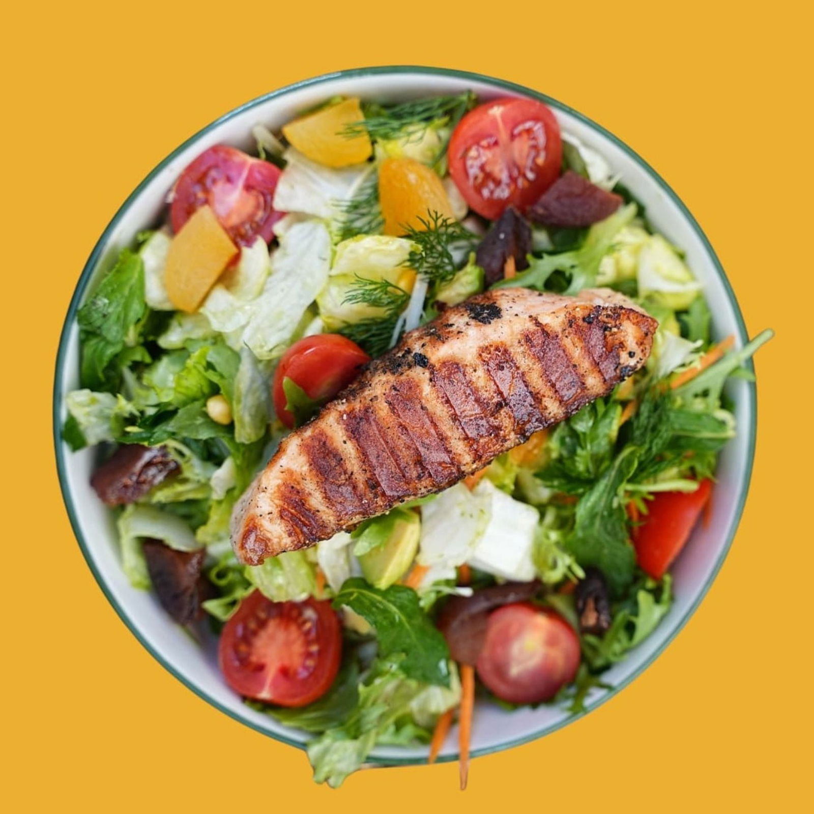 Avokado Soslu Somonlu Salata