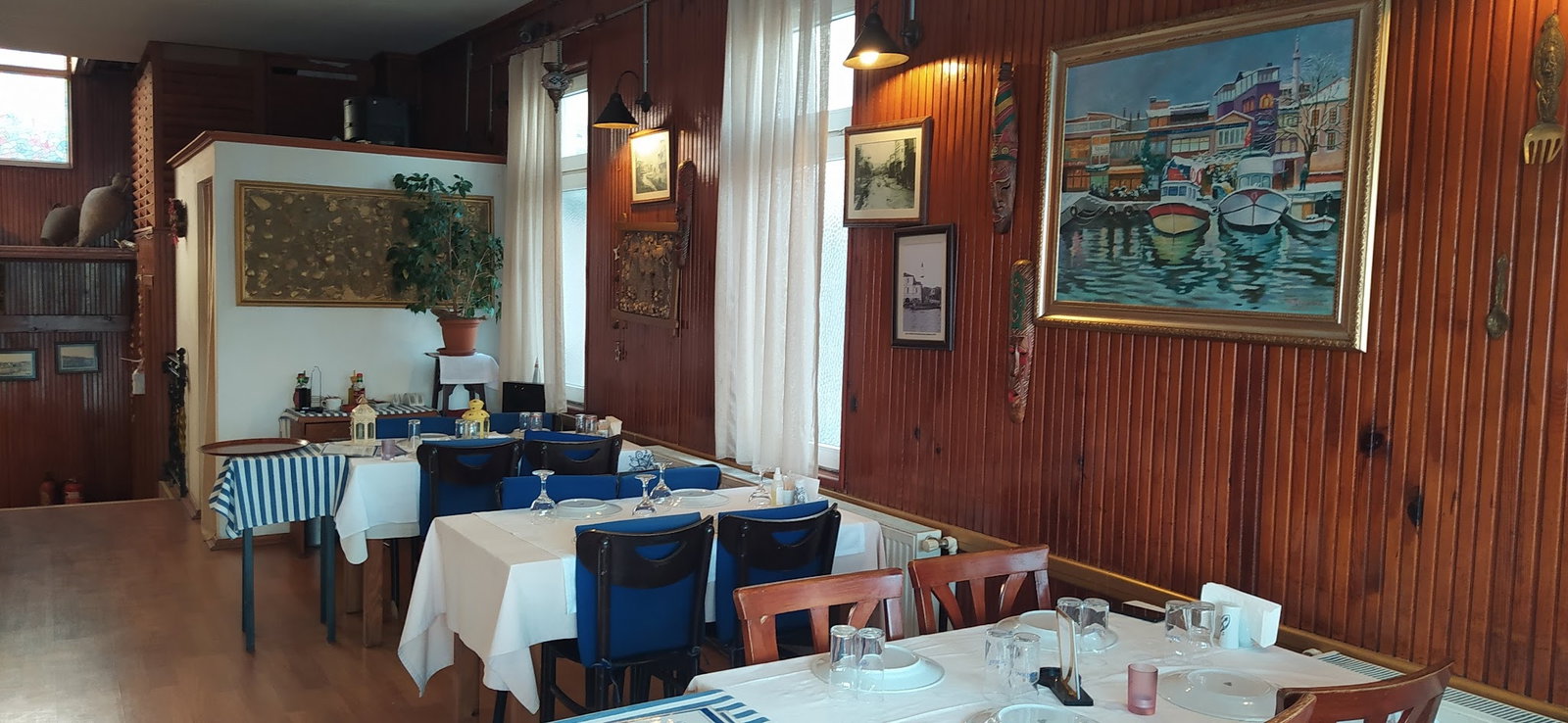Kav Restaurant