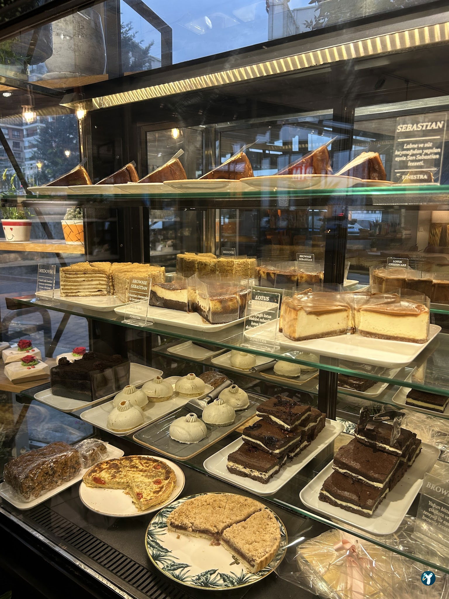Finestra Cafe