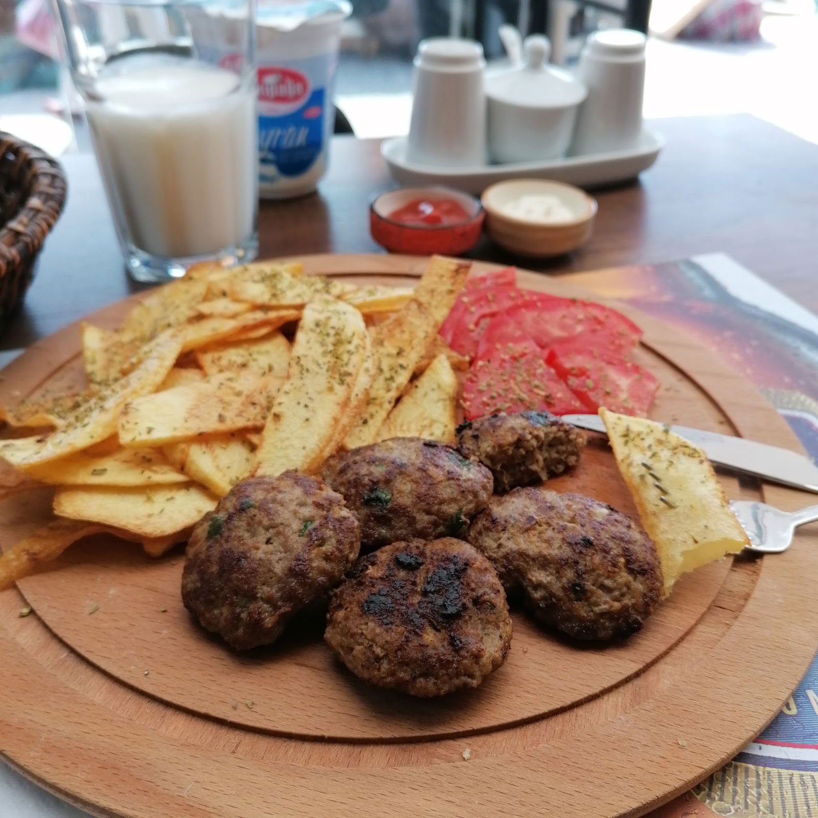 Keyf-I Meyhane Foça