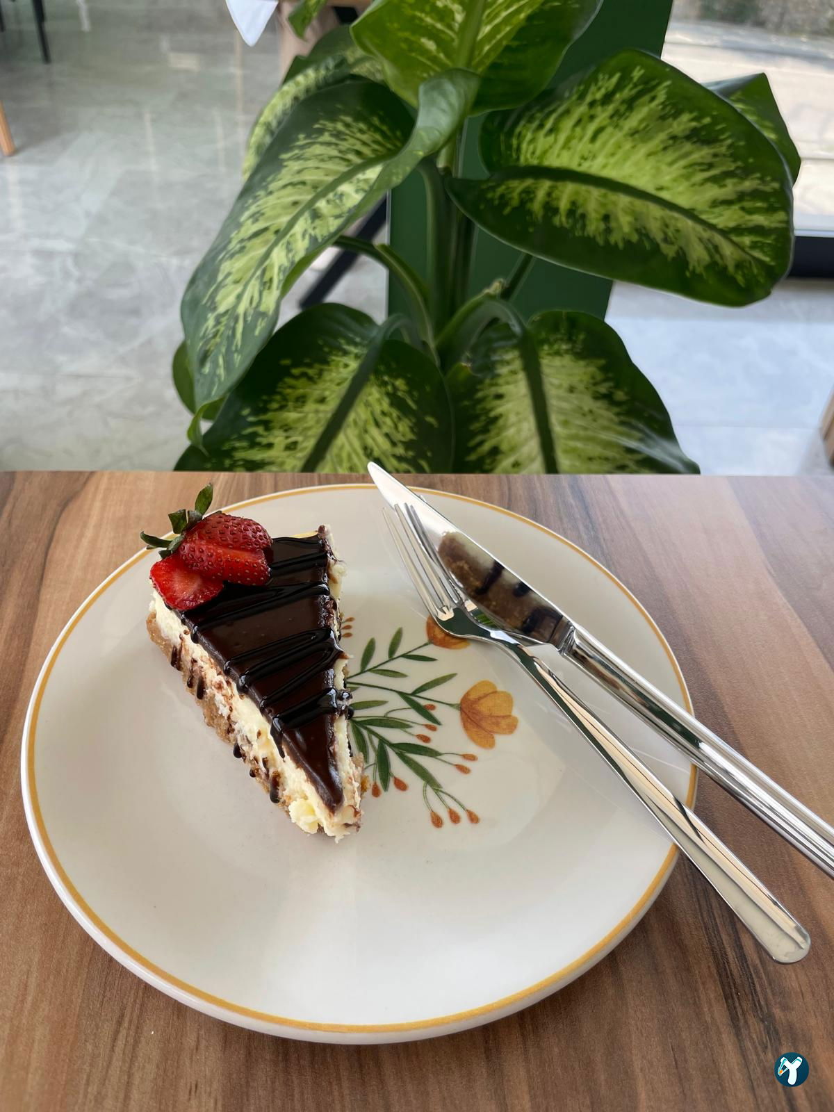 Yüs-Ra Coffee Bistro