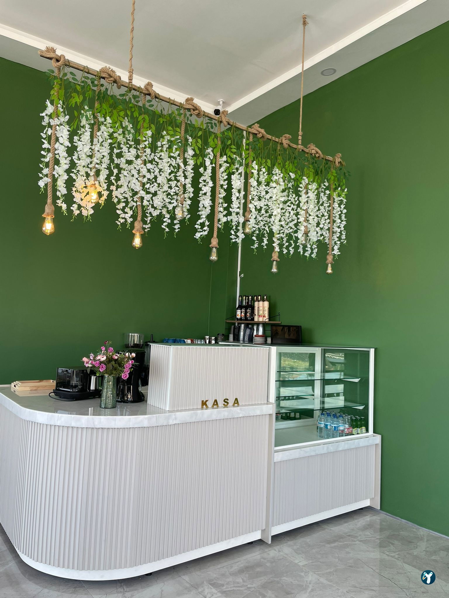 Yüs-Ra Coffee Bistro
