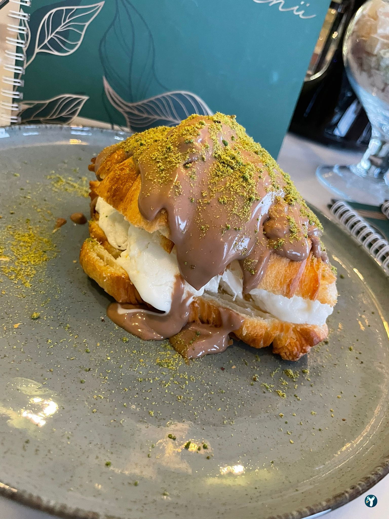 Yüs-Ra Coffee Bistro