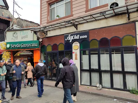 Agora Meyhanesi 1890 resimleri Agora Meyhanesi 1890 resimleri