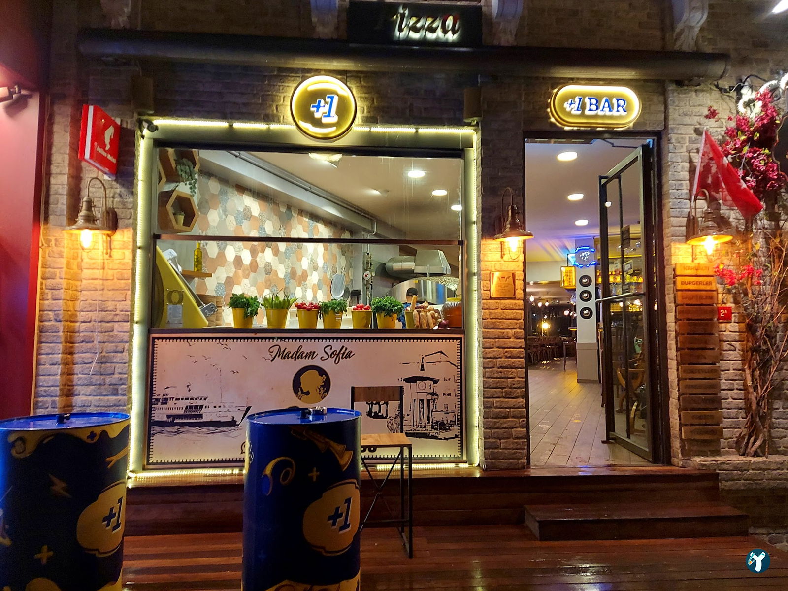 Madam Sofia Cafe & Bar