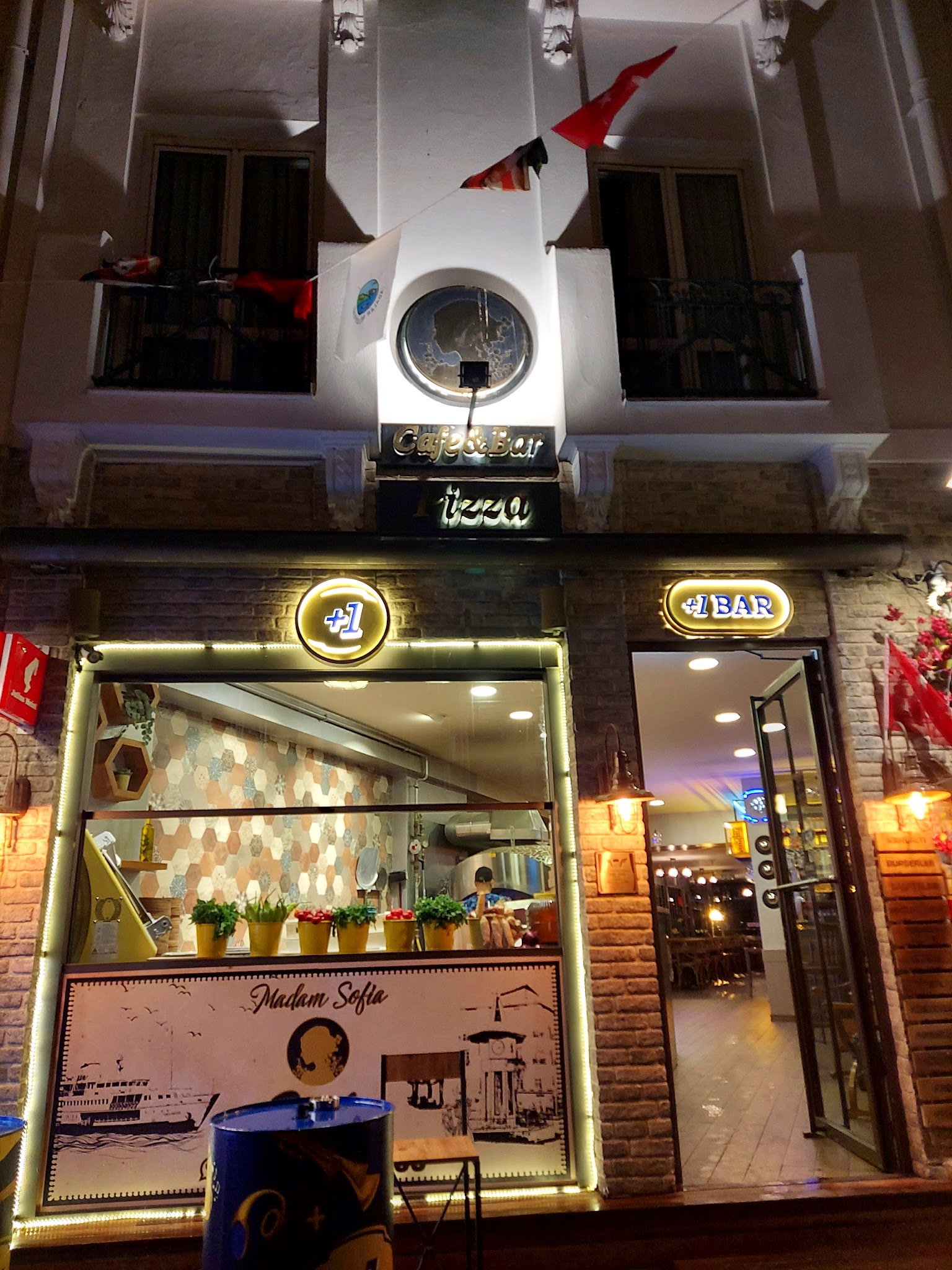 Madam Sofia Cafe & Bar