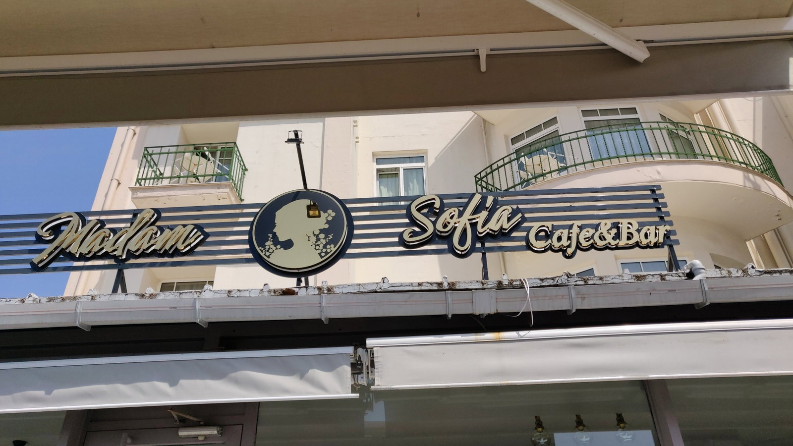 Madam Sofia Cafe & Bar