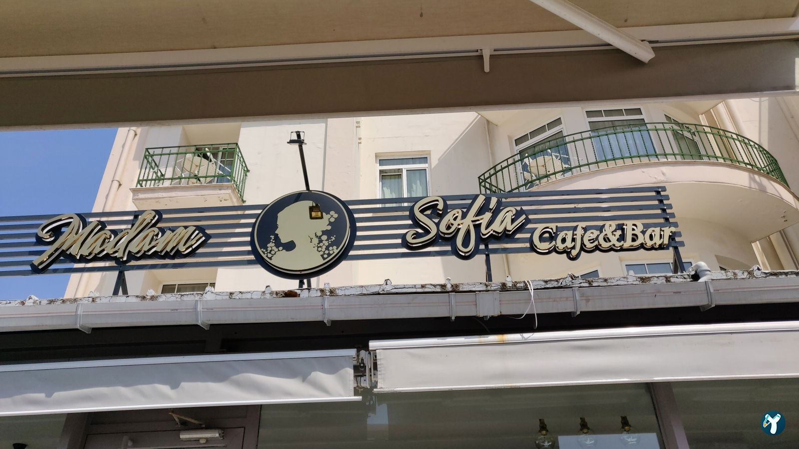 Madam Sofia Cafe & Bar
