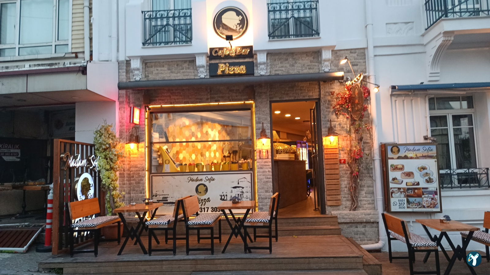 Madam Sofia Cafe & Bar