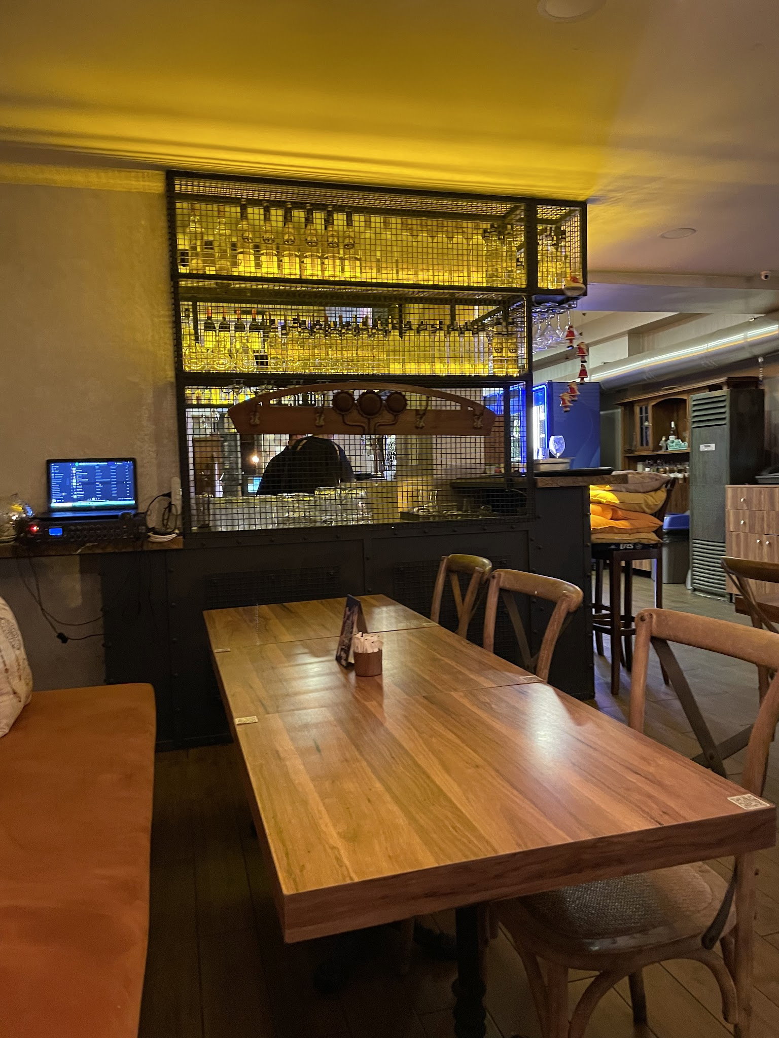 Madam Sofia Cafe & Bar