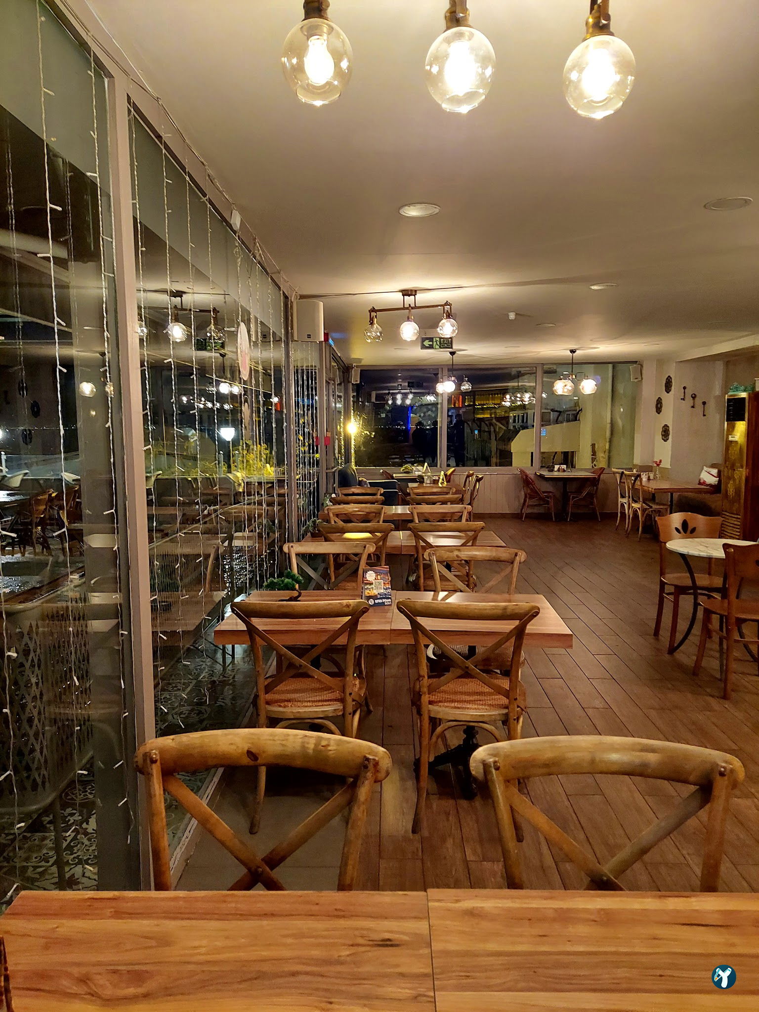 Madam Sofia Cafe & Bar