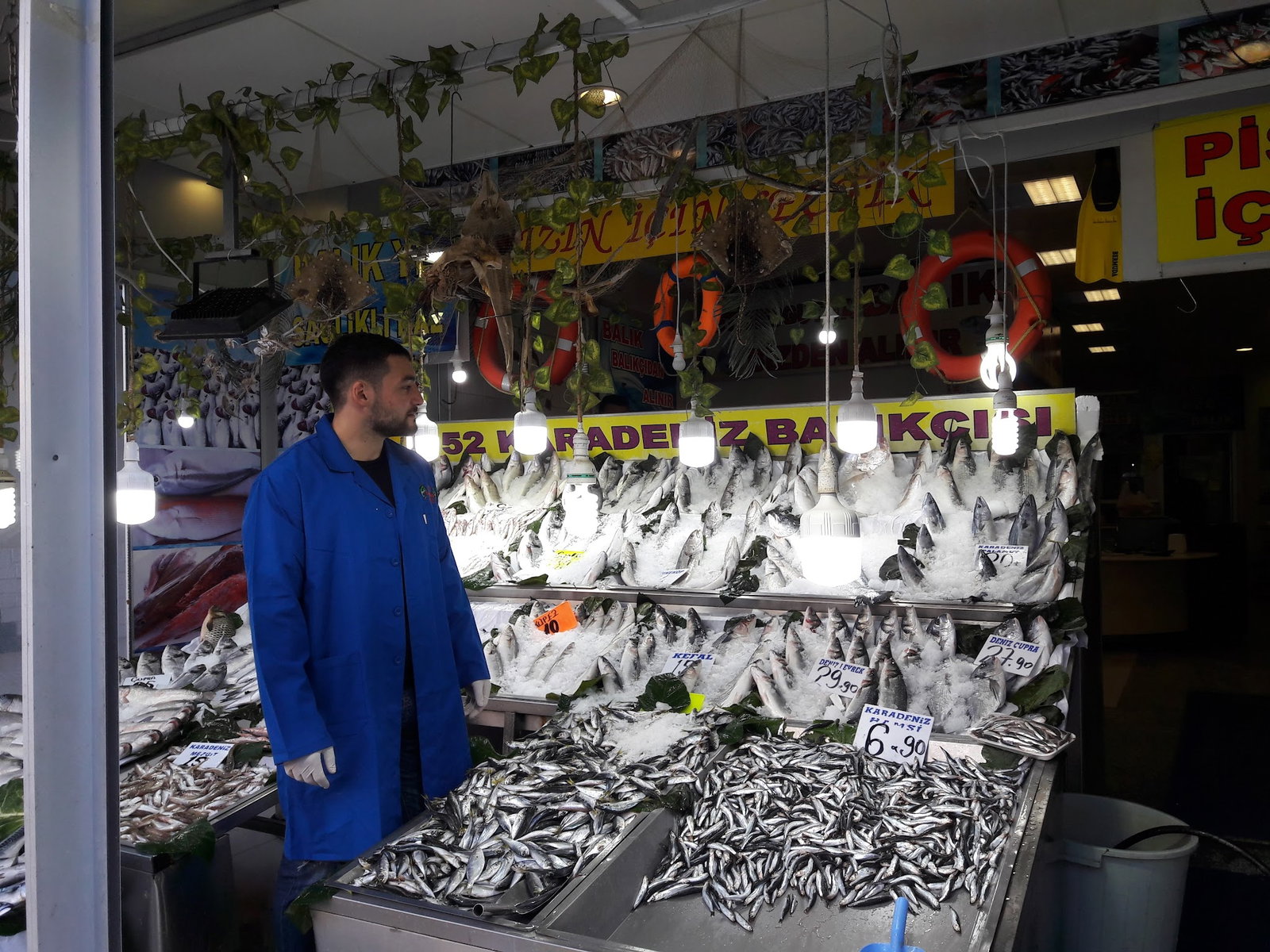 52 Karadeniz Balık Lokantası - Balık Satış - Manav
