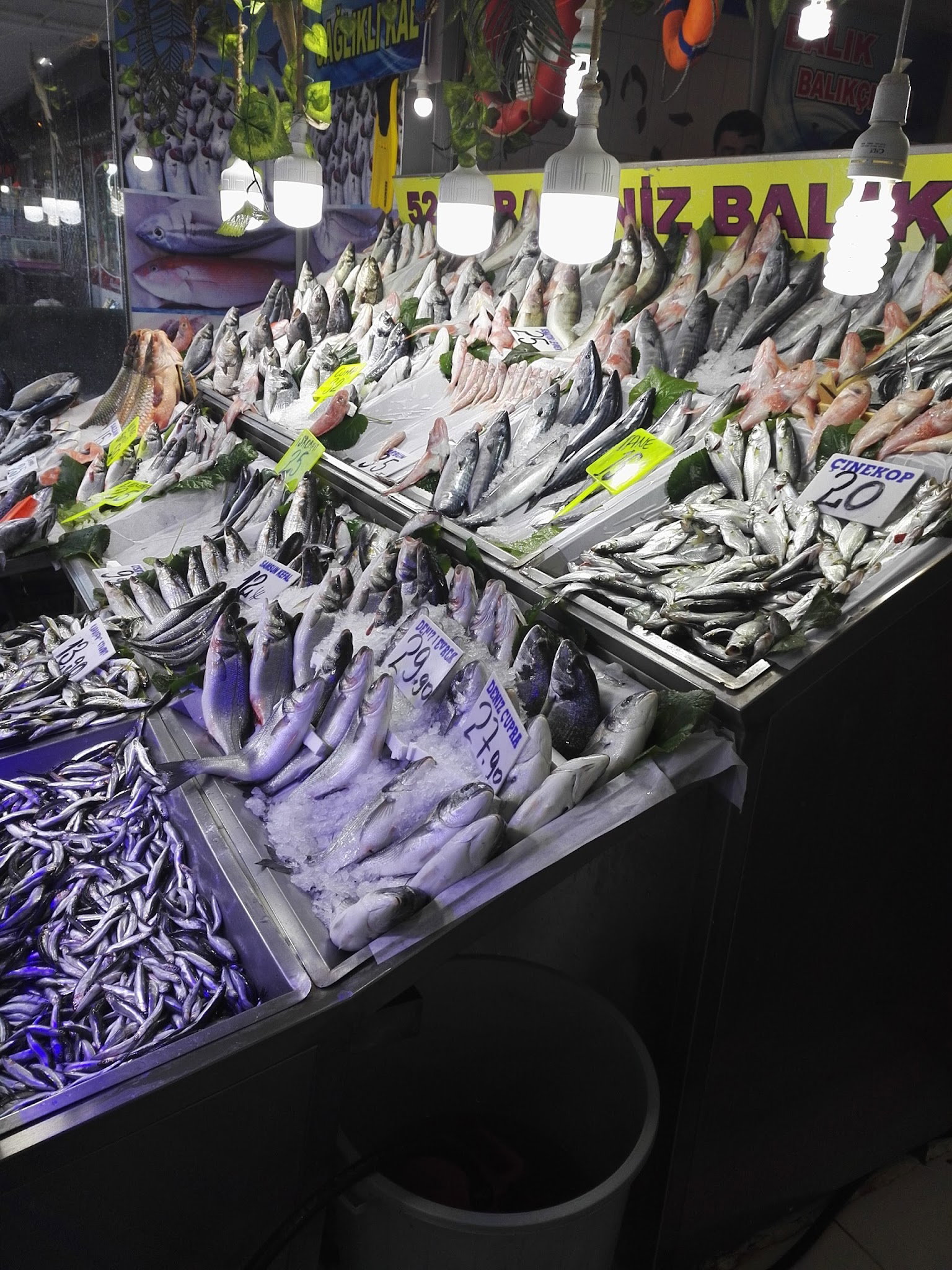 52 Karadeniz Balık Lokantası - Balık Satış - Manav