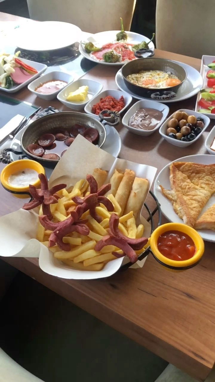 Patika & Bistro Cafe