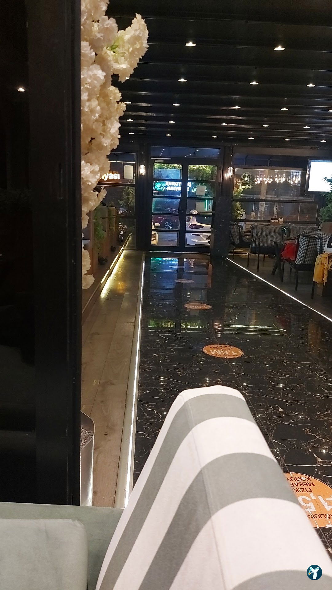Dubai Cafe Restaurant