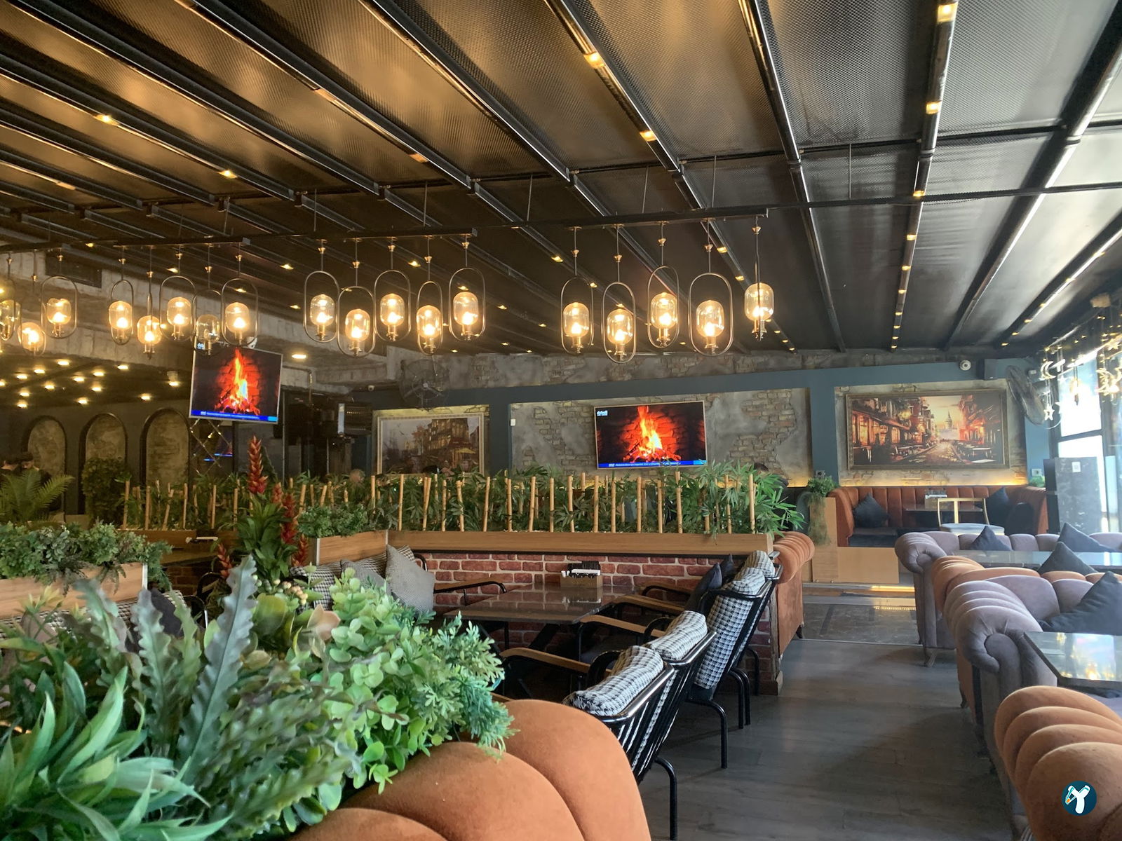 Dubai Cafe Restaurant