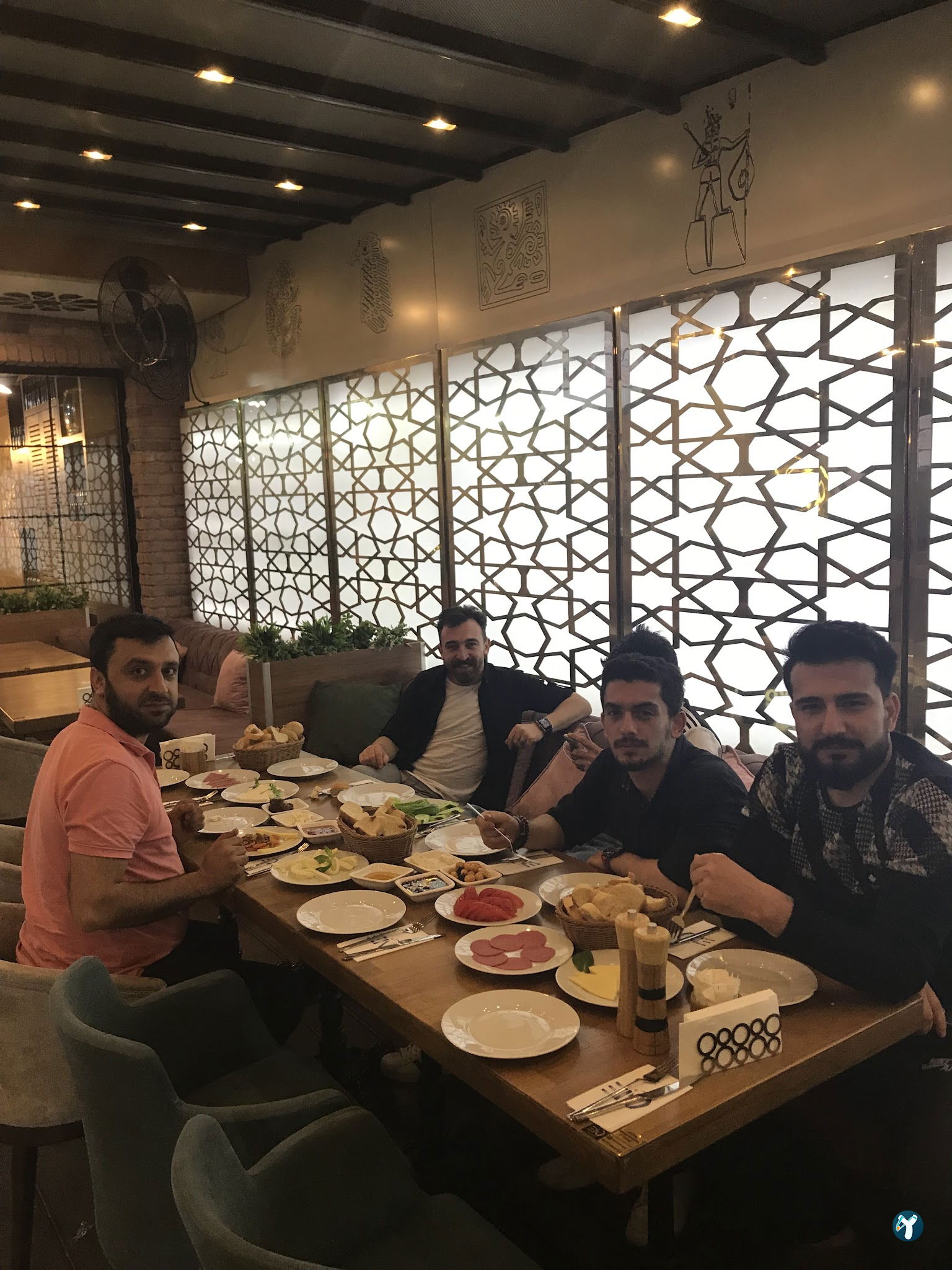 Dubai Cafe Restaurant