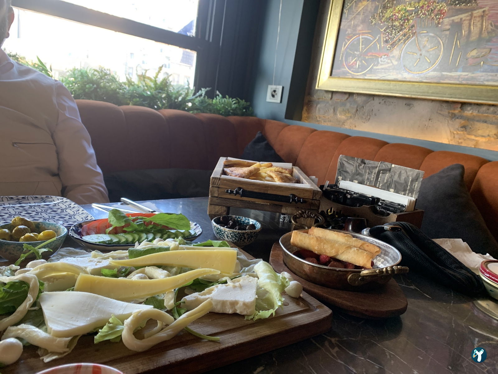 Dubai Cafe Restaurant