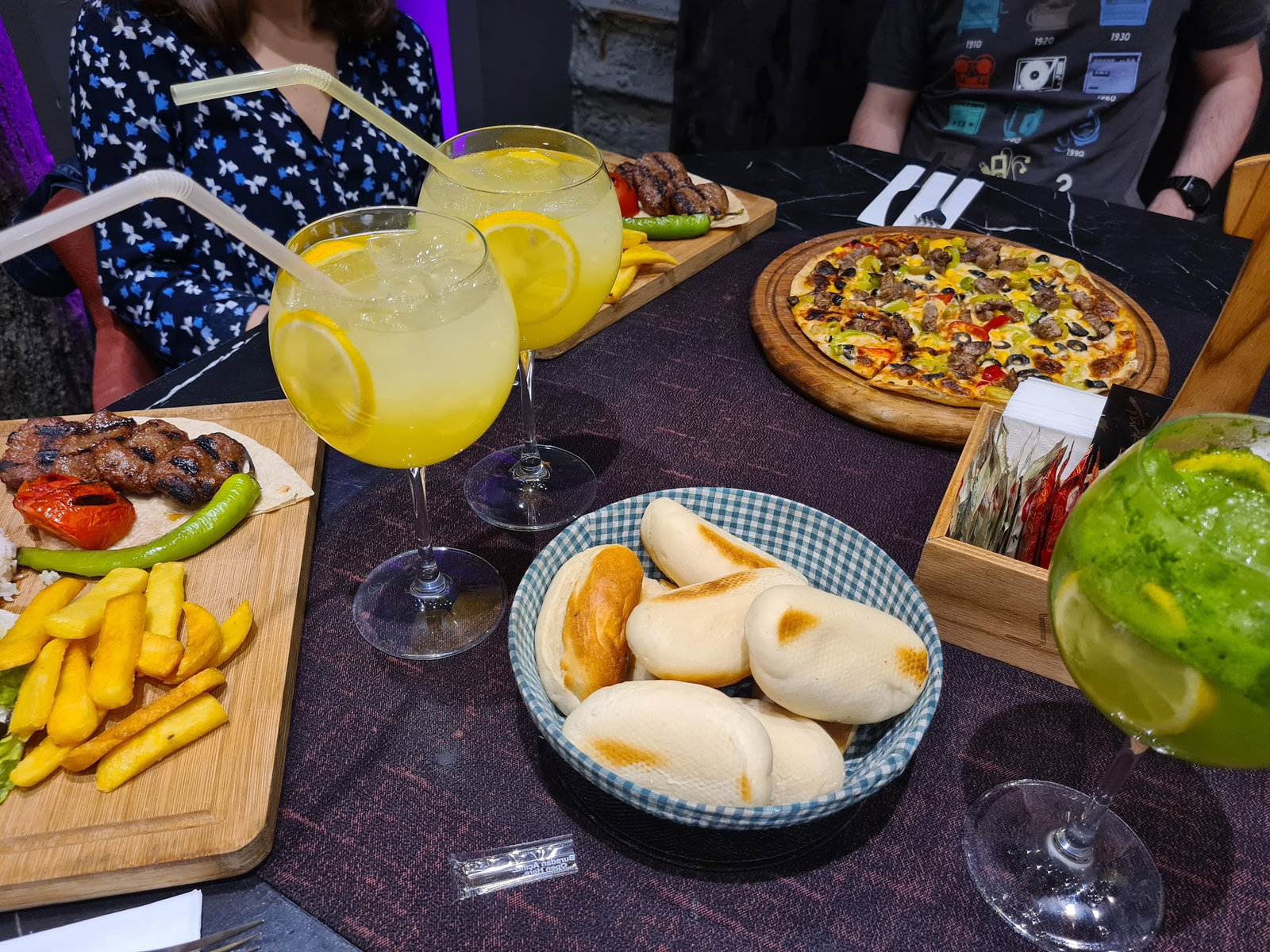 Dubai Cafe Restaurant
