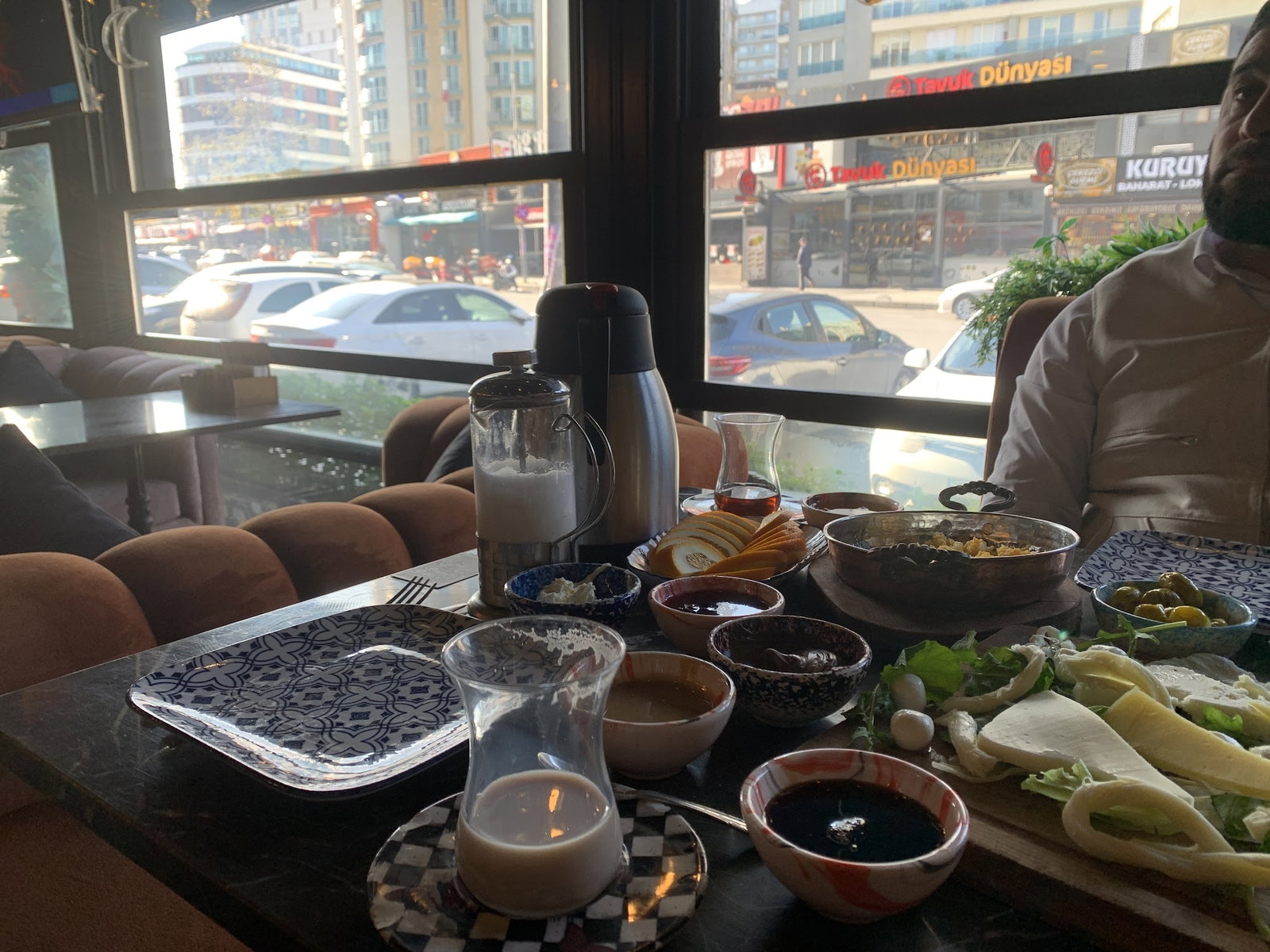 Dubai Cafe Restaurant
